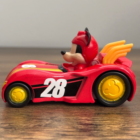 Disney Junior MICKEY MOUSES ROASTER Racer DIECAST Car Toy #28 Red Just Play - Picture 2 of 9